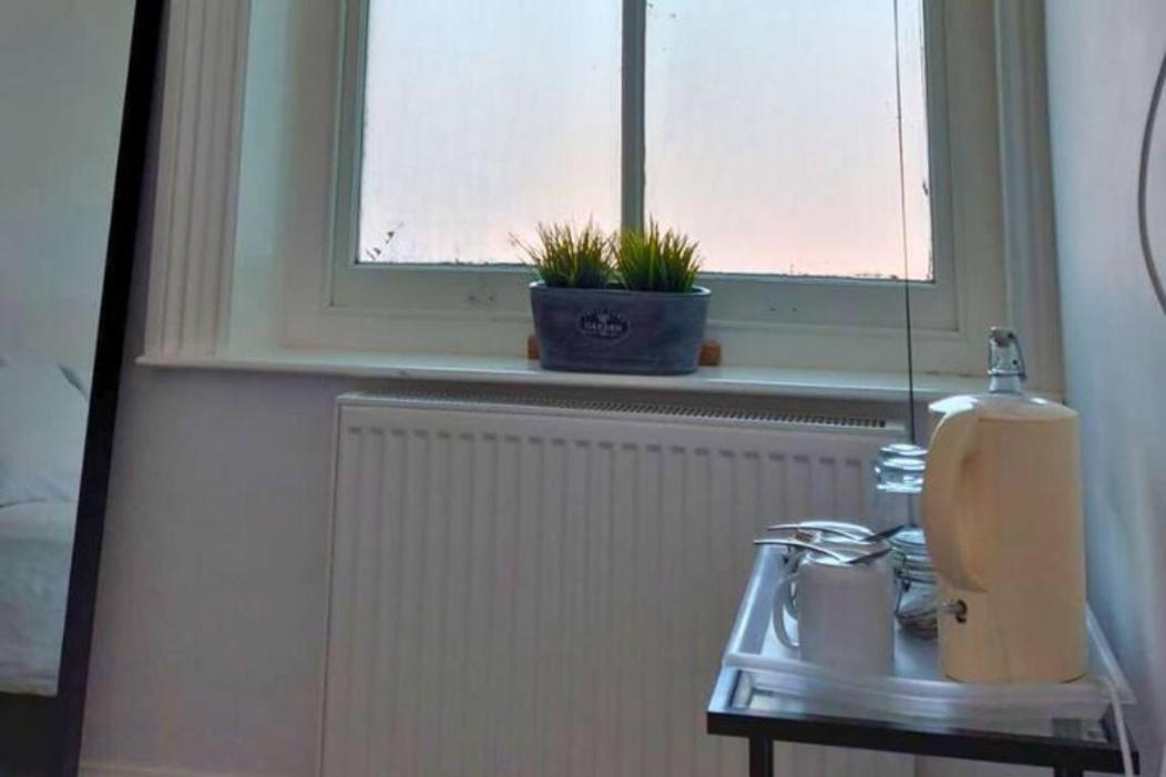 Stylish Double Room In City Centre - Shared Bathroom - Parking Preston  Buitenkant foto